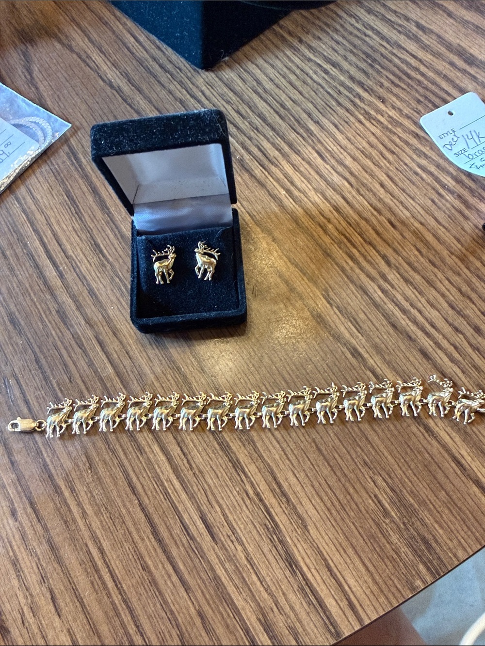 14K Elk Set Bracelet 7.5” total Gold weight 11.88g